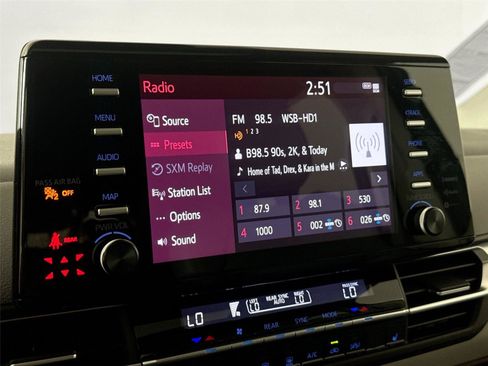 Certified 2024 Toyota Sienna XLE FWD image 24