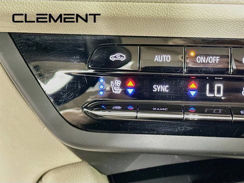 Used 2022 Buick Envision Avenir w/ Technology Package II AWD/4WD image 23