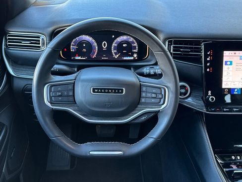 Used 2022 Jeep Wagoneer Series III image 15