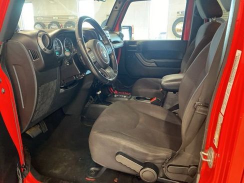 Used 2013 Jeep Wrangler Unlimited Sport image 19