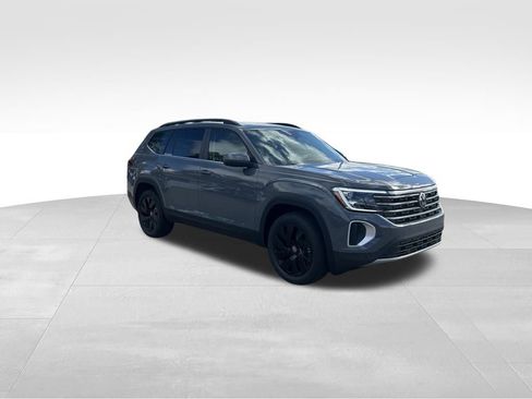 New 2026 Volkswagen Atlas SE image 7