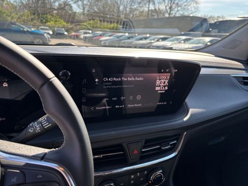 Used 2025 Buick Encore GX Preferred image 20