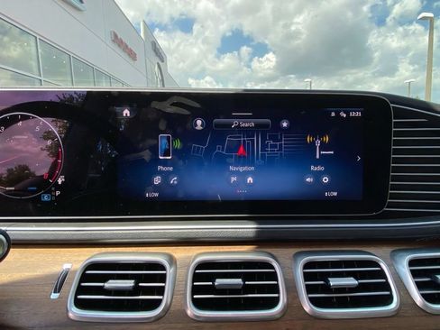 Used 2025 Mercedes-Benz GLE 350 4MATIC w/ AMG Line Exterior image 20