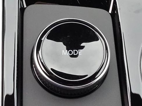 New 2026 Chevrolet Equinox LT w/ Convenience Package II image 9