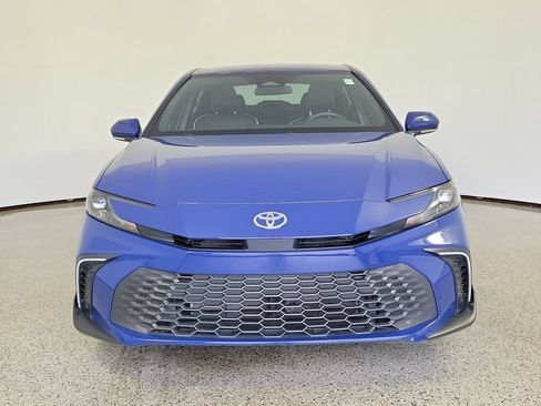Used 2026 Toyota Camry SE FWD image 3