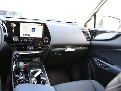 New 2026 Lexus NX 350 FWD image 18