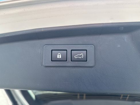 Certified 2025 Subaru Outback Premium image 18