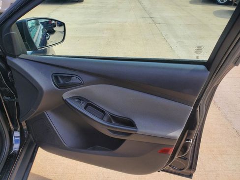 Used 2012 Ford Focus SE image 5