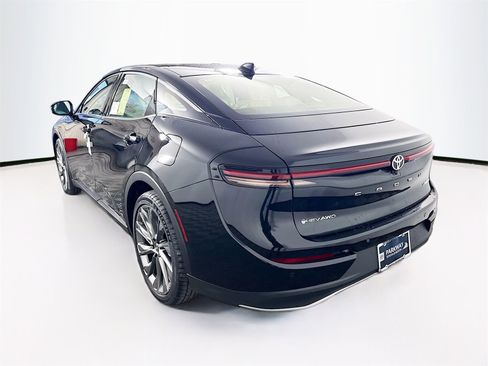 New 2026 Toyota Crown Limited image 4