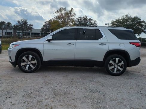 Used 2018 Chevrolet Traverse LT image 7
