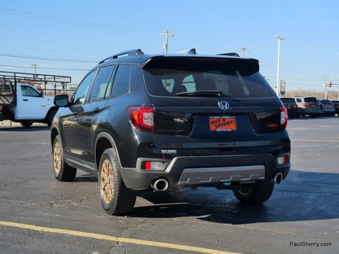 Used 2023 Honda Passport TrailSport image 10