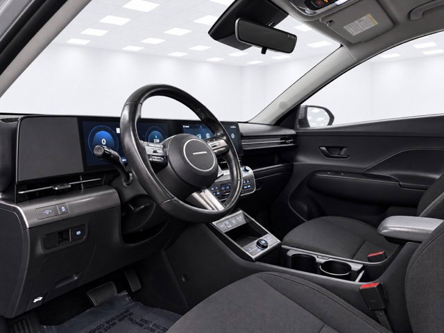 Used 2025 Hyundai Kona SEL FWD image 14