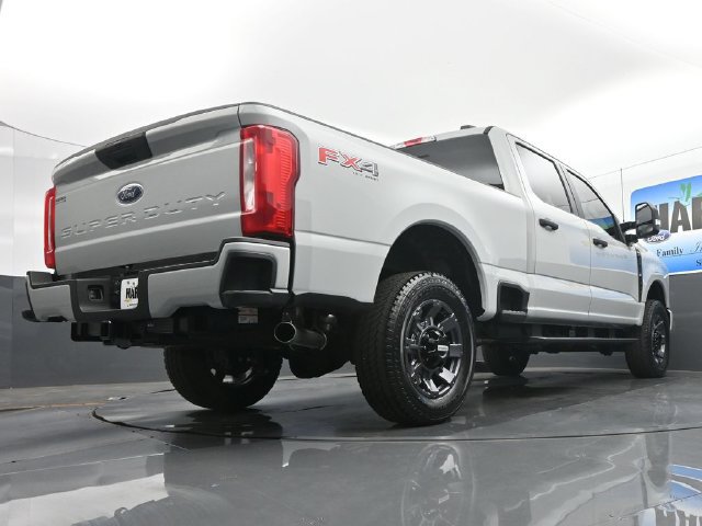 New 2026 Ford F250 XL w/ STX Appearance Package AWD/4WD image 19