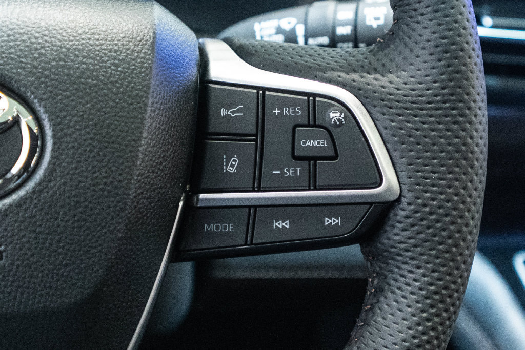 Certified 2026 Toyota Sienna Platinum AWD/4WD image 19
