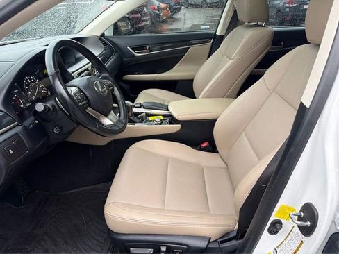 Used 2016 Lexus GS 200t w/ Premium Package image 9