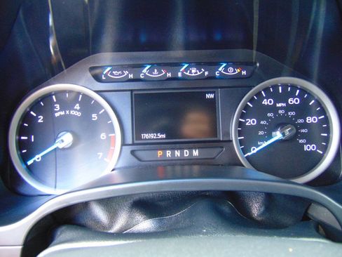 Used 2020 Ford F250 XLT w/ Snow Plow Prep Package AWD/4WD image 19