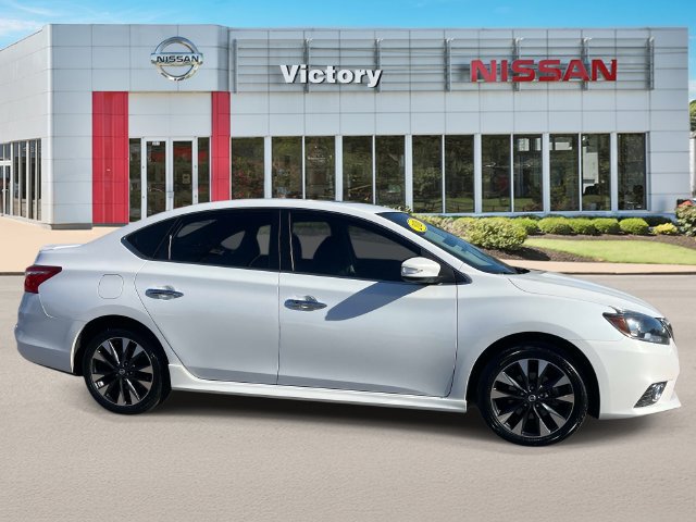 Used 2016 Nissan Sentra SR w/ SR Premium Package FWD image 2