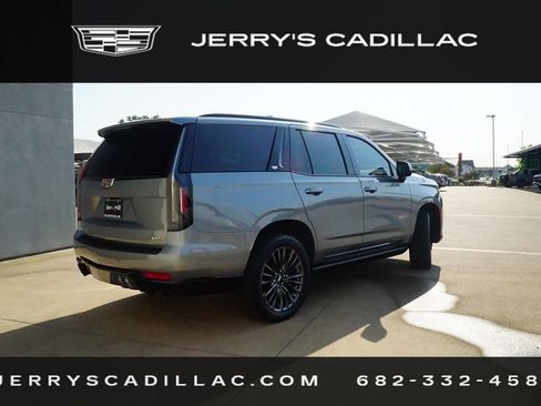 Used 2023 Cadillac Escalade V AWD/4WD image 5