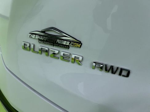 Used 2024 Chevrolet Blazer LT AWD/4WD image 12