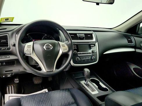 Used 2017 Nissan Altima 2.5 S w/ Power Driver Seat Package FWD image 12