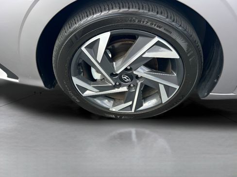 Used 2025 Hyundai Elantra Sport FWD image 12