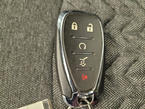 Used 2024 Chevrolet Equinox LT image 32