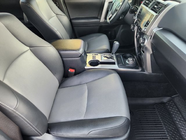 Used 2024 Toyota 4Runner SR5 Premium w/ Moonroof Package AWD/4WD image 15