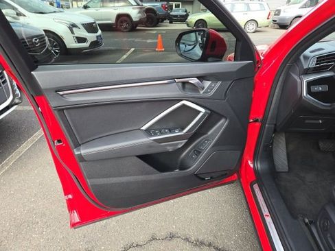 Used 2024 Audi Q3 2.0T Premium Plus w/ Premium Plus Package image 20