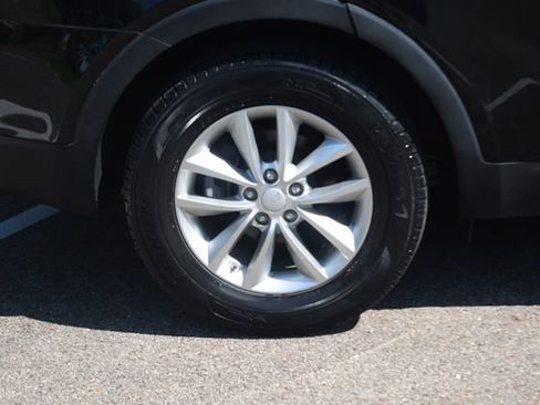 Used 2017 Kia Sorento FWD image 25