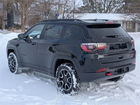 New 2026 Jeep Compass Trailhawk w/ Sun, Sound & Navigation Group image 3