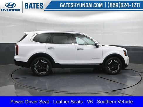 Used 2024 Kia Telluride S w/ S Sunroof Package FWD image 3