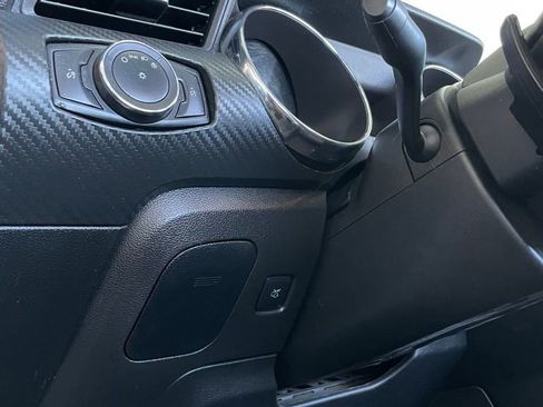 Used 2015 Ford Mustang Convertible image 25