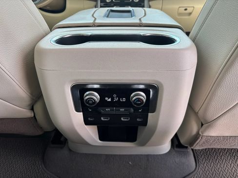 Used 2021 GMC Yukon Denali AWD/4WD image 21
