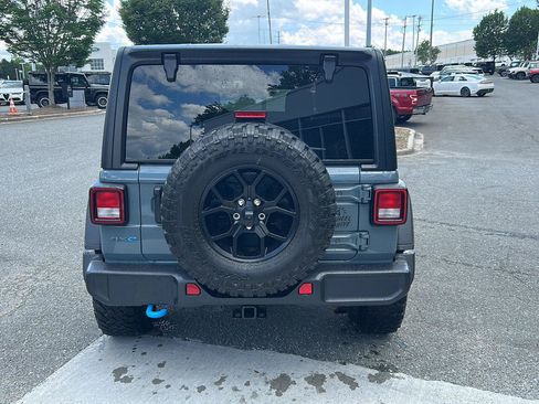 Used 2024 Jeep Wrangler Unlimited AWD/4WD image 4