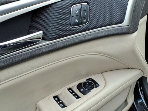 Used 2020 Lincoln MKZ Standard image 10