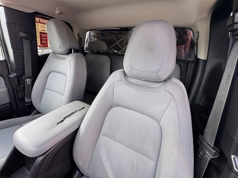 Used 2016 Chevrolet Colorado W/T RWD image 15