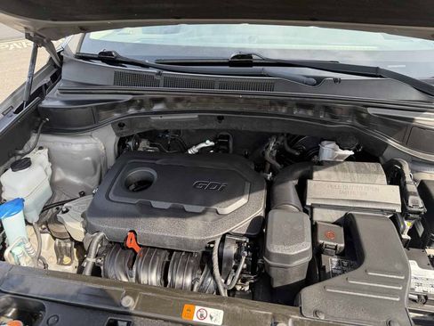 Used 2018 Hyundai Santa Fe Sport w/ 2.4L Value Package 02 AWD/4WD image 21