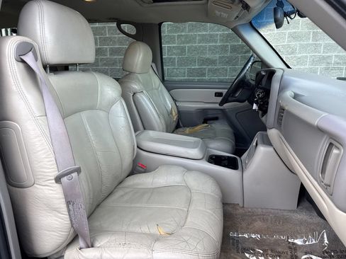 Used 2001 Chevrolet Tahoe LS AWD/4WD image 26