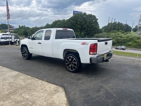 Used 2008 GMC Sierra 1500 SLE w/ Pro Grade Edition AWD/4WD image 4
