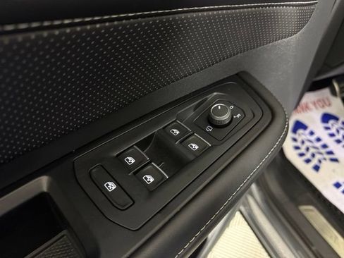 Used 2024 Volkswagen Atlas Cross Sport SEL Premium R-Line AWD/4WD image 29