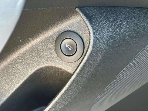 Used 2016 Buick Regal Premium w/ Driver Confidence Package #1 image 31