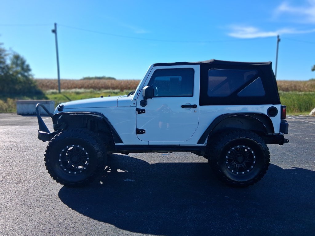 Used 2016 Jeep Wrangler Sport AWD/4WD image 5