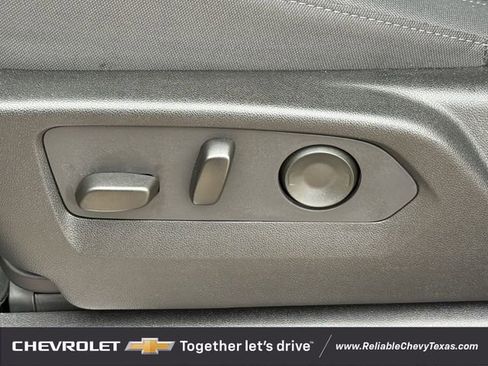 Used 2025 Chevrolet Silverado 1500 LT AWD/4WD image 33
