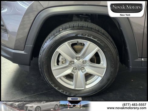 Used 2022 Jeep Compass Latitude image 7