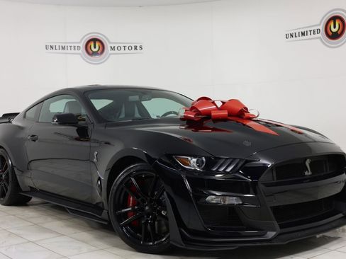 Used 2020 Ford Mustang Shelby GT500 w/ Technology Package RWD image 1