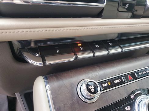 Certified 2021 Lincoln Aviator Reserve w/ Elements Package Plus image 29