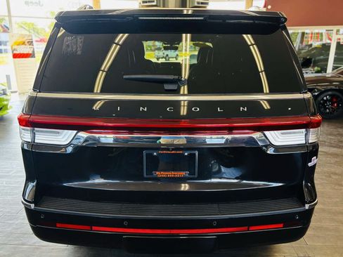 Used 2024 Lincoln Navigator Reserve AWD/4WD image 8