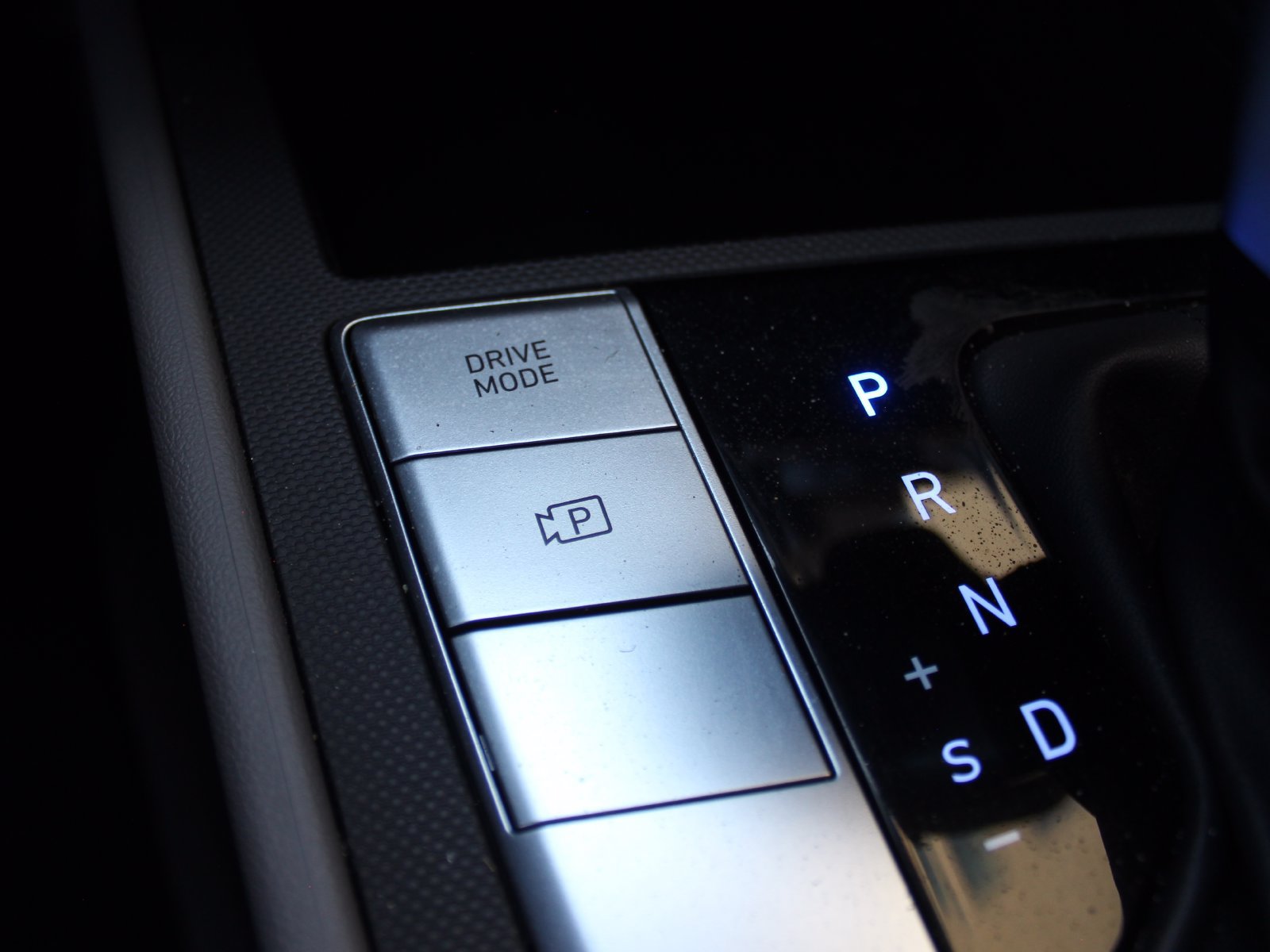 Used 2025 Hyundai Elantra SE FWD image 36