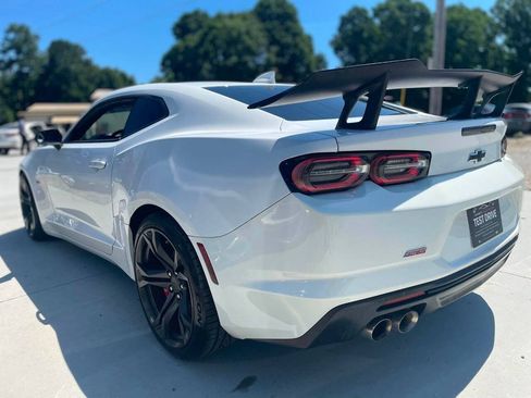 Used 2019 Chevrolet Camaro SS RWD image 5