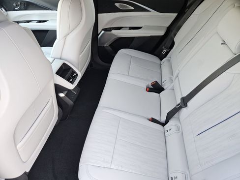 New 2025 Cadillac Lyriq Sport image 27